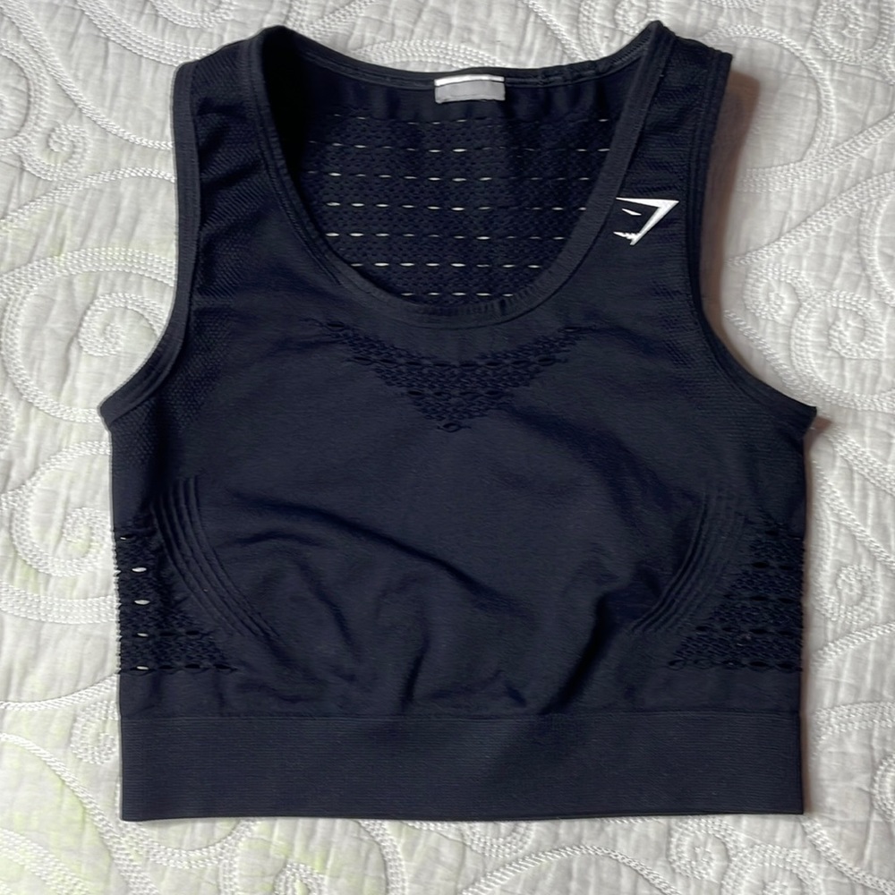 Gymshark black crop Size Small